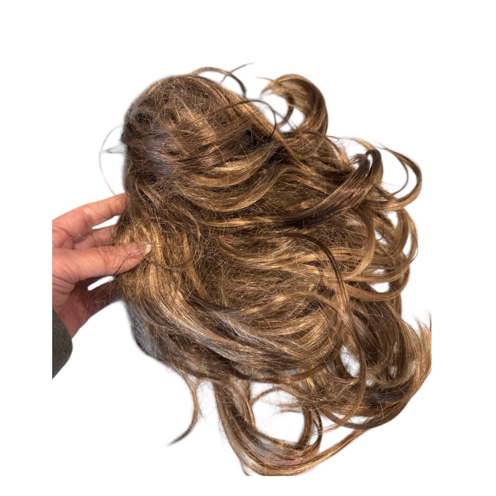 Claire’s Faux Hair Extender Clip On Light Brown Hair Wig